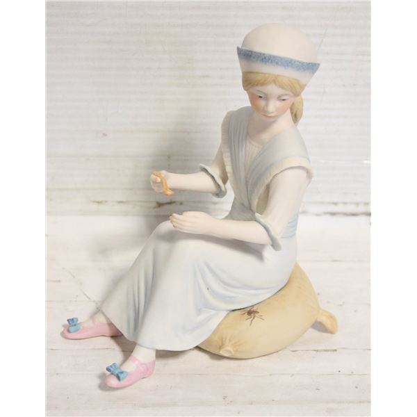 CYBIS "LITTLE MISS MUFFET"
