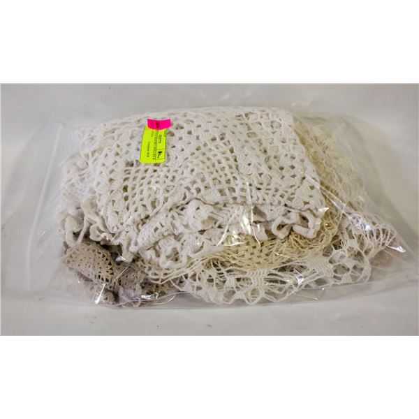 BAG KNITTED/CROCHET DOILLIES & MORE - ESTATE