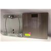 Image 1 : 2 X DIGITAL WEIGH SCALES