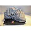 Image 1 : 4 FOLDING STORAGE CUBES PLUS HANGING FOLDING