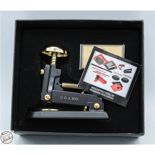 NEW IN BOX EI CASCO DESK