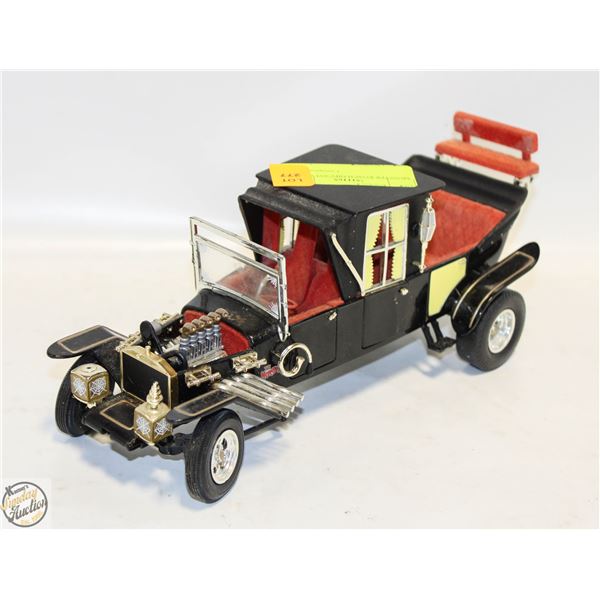 MUNSTER KOACH DIECAST CAR