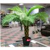 Image 1 : ARTIFICIAL PALM TREE