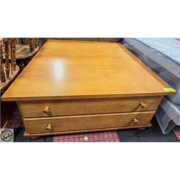 LANE COFFEE TABLE 18.5" X 38"X 38"