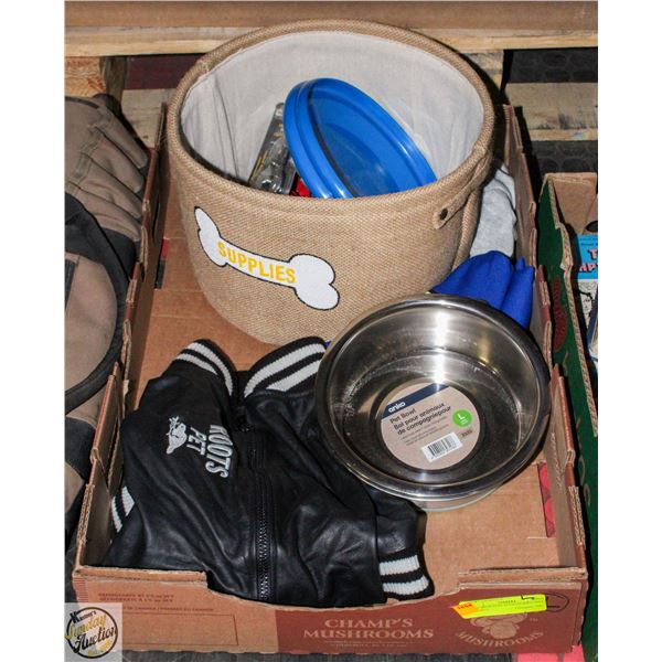 BOX WITH DOG ACCESSORIES INCL. FRISBYS,