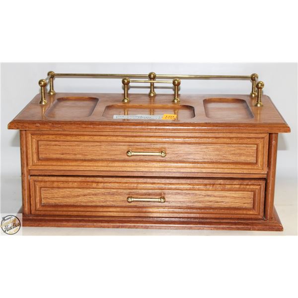 VINTAGE WOOD JEWERLY BOX