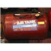 Image 1 : PORTABLE AIR TANK - 10 GALLON W/HOSE & GUAGE
