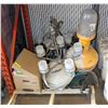 Image 1 : PALLET OF ASSORTED HOUSEHOLD/YARD ITEMS