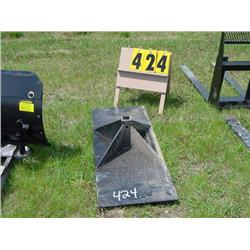 Receiver hitch for skidloader