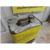 Image 2 : John Deere Tran/Hydraulic Oil 2 Gallon Can 