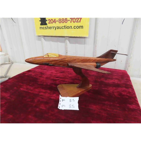 Carved Mahogany Jet Display 16'' x 9'' 