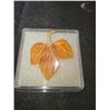 Image 2 : Amber Necklace & Maple Pin A