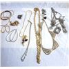 Image 15 : Vintage Costume Jewelry A