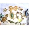 Image 26 : Vintage Costume Jewelry A