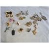 Image 37 : Vintage Costume Jewelry A