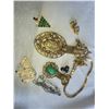 Image 4 : Vintage Costume Jewelry A