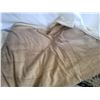 Image 4 : Throws/Blankets A