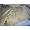 Image 6 : Throws/Blankets A