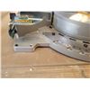 Image 6 : DeWalt Double Bevel Sliding Compound Miter Saw C