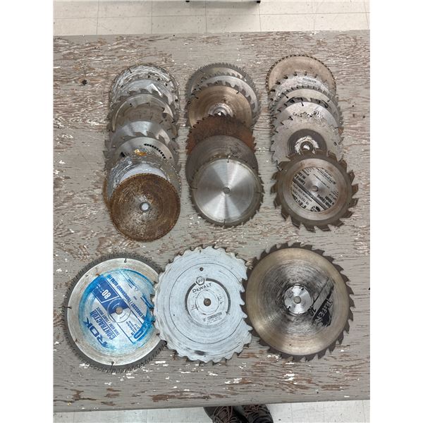 Large collection of saw blades