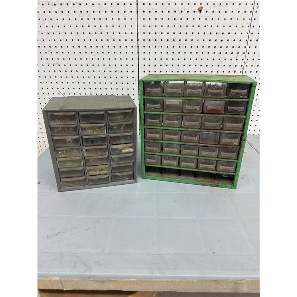 2 organizers with contents