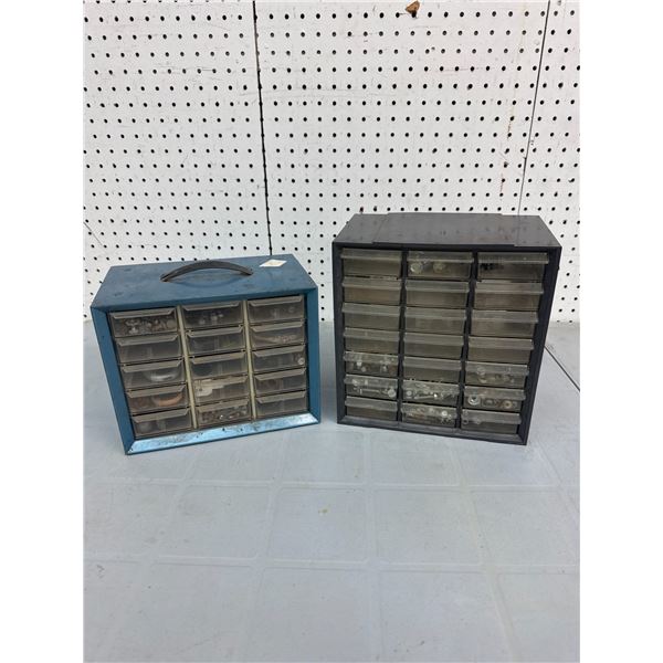 2 organizers with contents