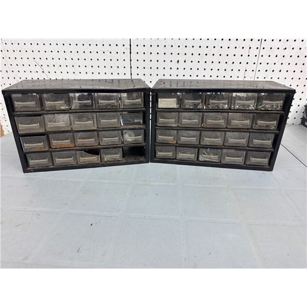 2 organizers with contents