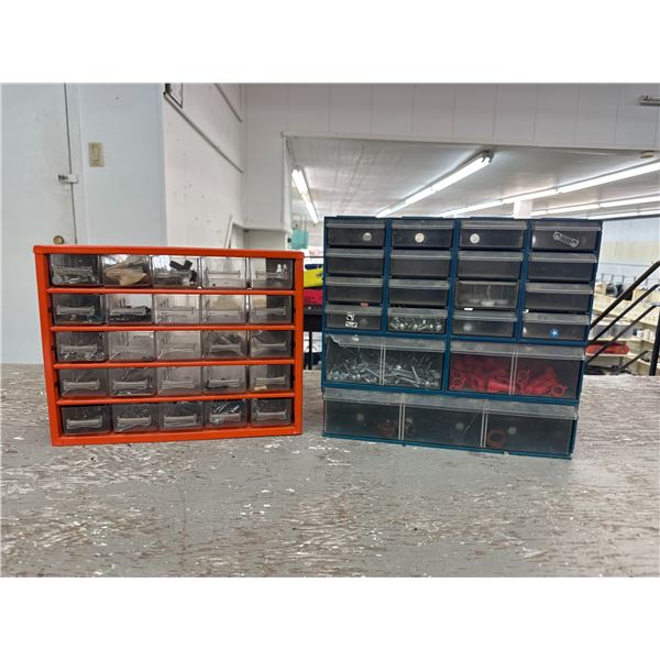2 organizers with contents