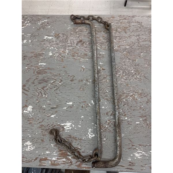 Trailer hitch equalizer bars