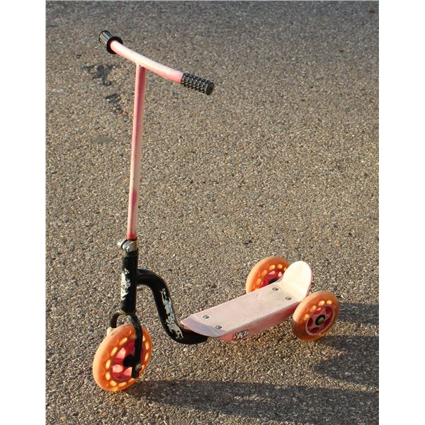 KID COOL 3 WHEEL SCOOTER