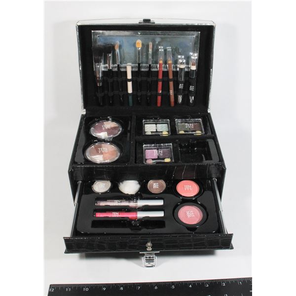 TEN P.R.O. MAKEUP KIT IN CASE, MISSING A FEW
