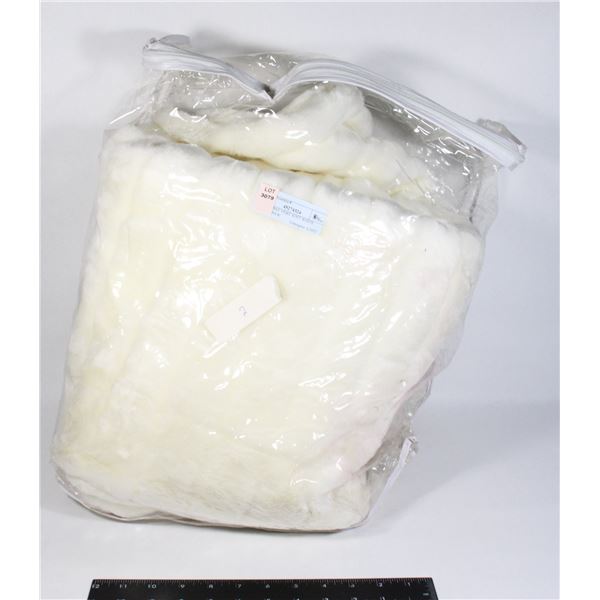 LOON LAKE VERY SOFT WHITE THROW NEW