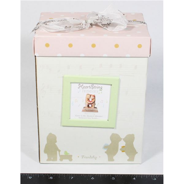 HEARTSTRING TEDDIES MUSICAL TEDDY BEAR