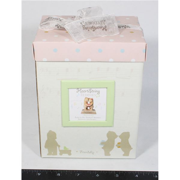 HEARTSTRING TEDDIES MUSICAL TEDDY BEAR