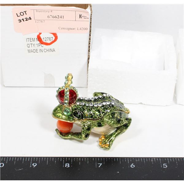 ITEM #12767. NEW METAL FROG. OPENS UP