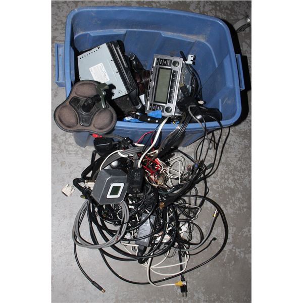 EXTRA LARGE LOT INCL. STEREO HEAD UNITS, HDMI