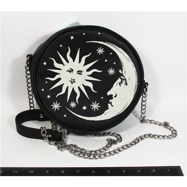 HOT TOPIC SUN AND MOON CIRCLE PURSE