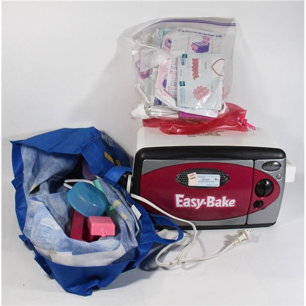 EASY BAKE OVEN SET USED