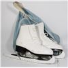 Image 1 : C.C.M. COMPETITOR SKATES SIZE 9