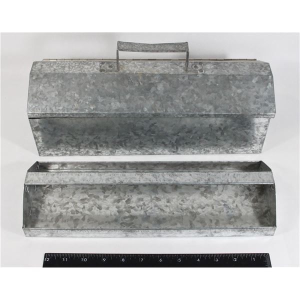 HOME BUILT TOOLBOX WITH TRAY, NO LATCH TO
