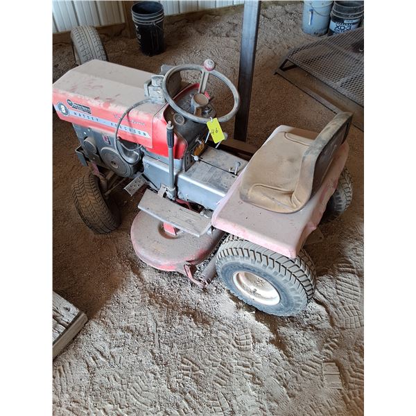 Massey-Ferguson MF 8 Riding Tractor