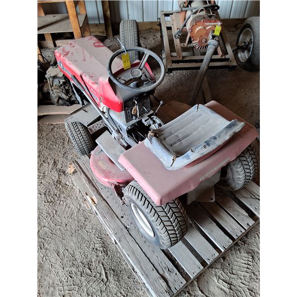 Massey-Ferguson MF 8 Riding Tractor
