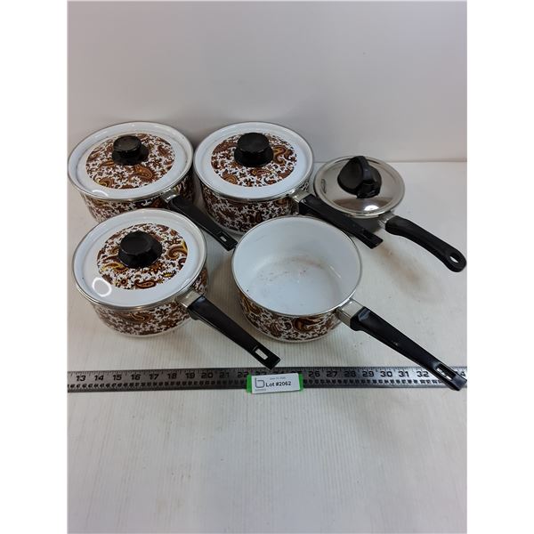 Set of Vintage Cooking Pots