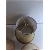 Image 5 : (5) Lamp Shades
