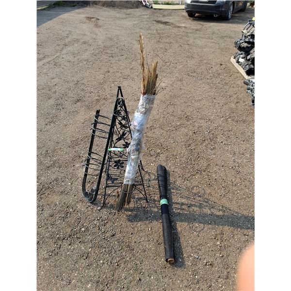 ** Outdoor Plant Stands, Nylon Screen and Dried Grass- Cannot Ship