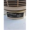 Image 3 : Honeywell HEPA Filter - As Is