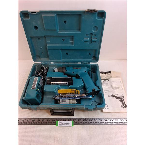 Makita Cordless Drill Set - Charger Powers On