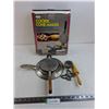 Image 1 : Nordic Ware Vintage Cookie Cone Maker