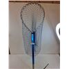 Image 1 : Fishing Net - 21" Basket, 24" Handle - Pickup Only