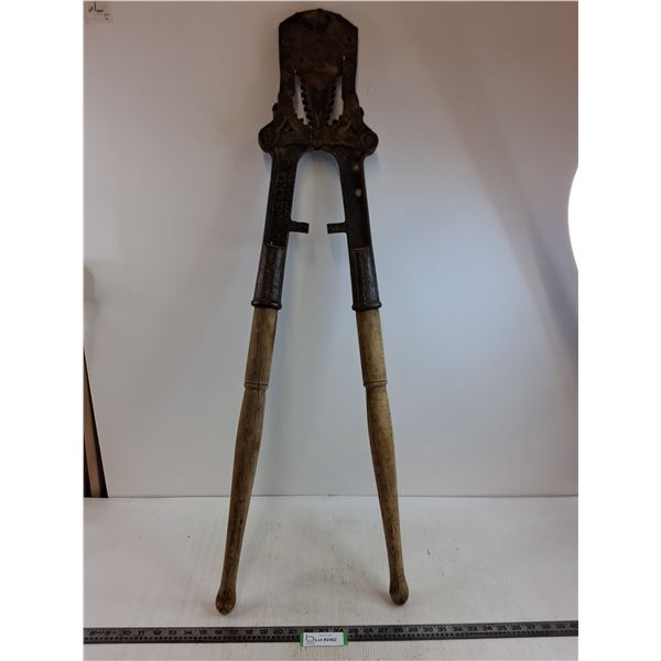 Vintage No2 Horn Shearer - 3.5' Long - Cannot Ship